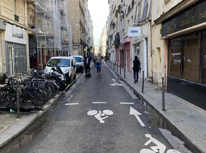 Paris Marais Arev
